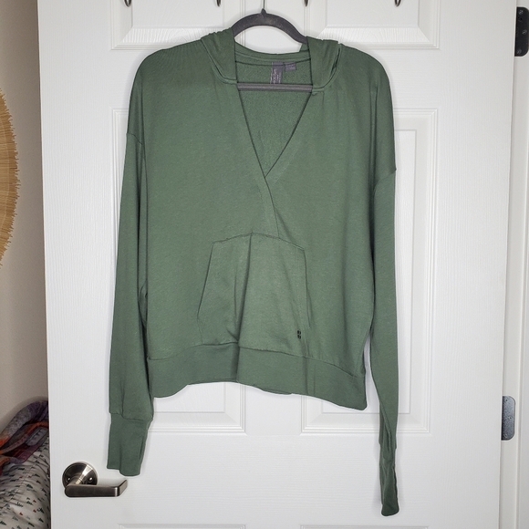 Sweaty Betty After Class Olive Green V Neck Pullover Hooded Sweatshirt - Picture 2 of 8